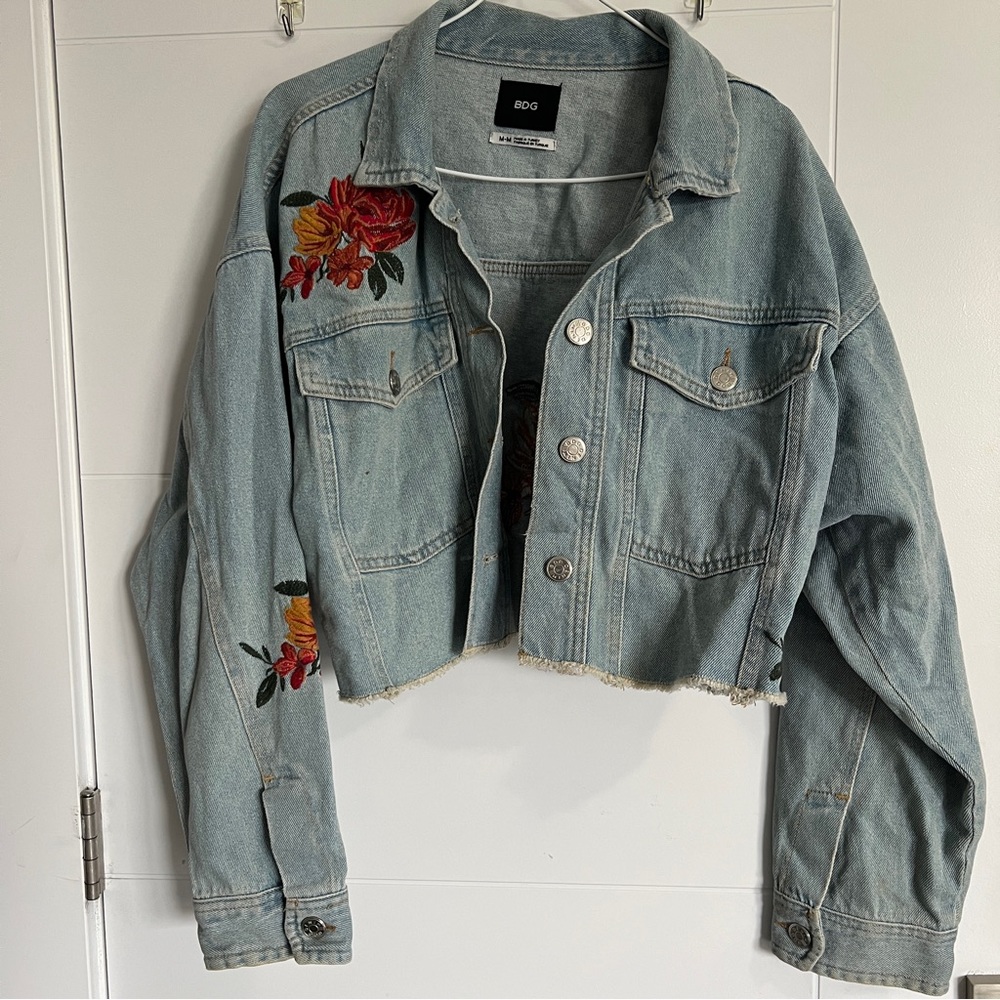 BDG short Jean jacket with embroidered flowers